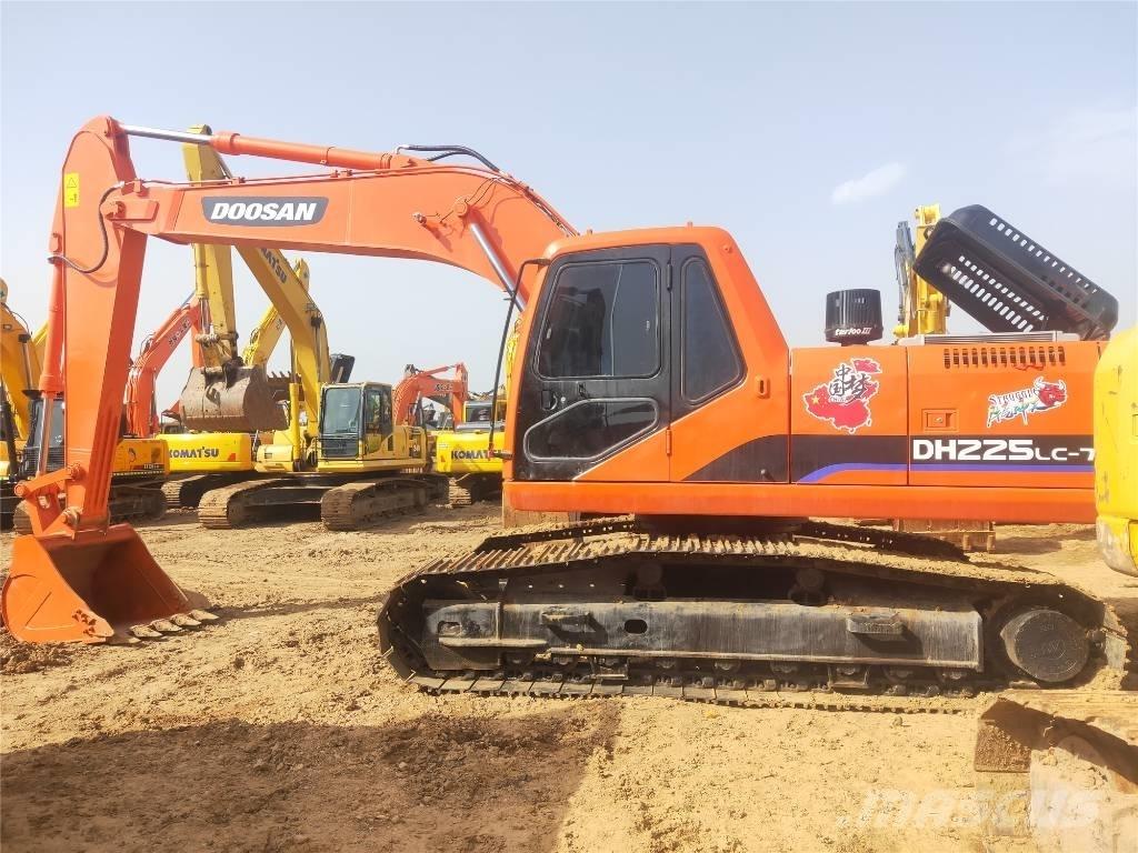 Doosan DH225LC-7 Pelle sur chenilles