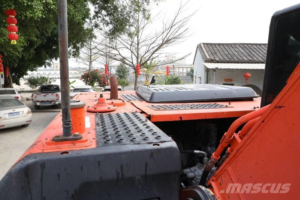 Hitachi ZX 200-5 G Pelle sur chenilles