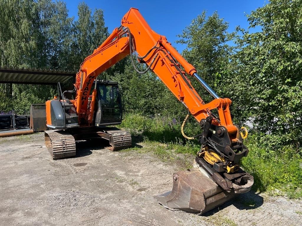 Hitachi ZX 135 US Pelle sur chenilles