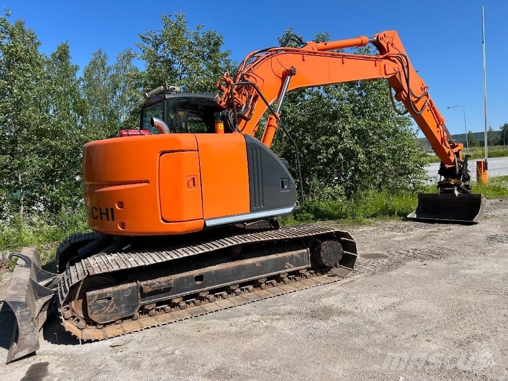 Hitachi ZX 135 US Pelle sur chenilles