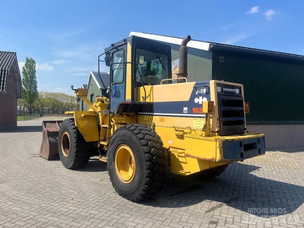 Komatsu WA 320-1 Chargeuse sur pneus