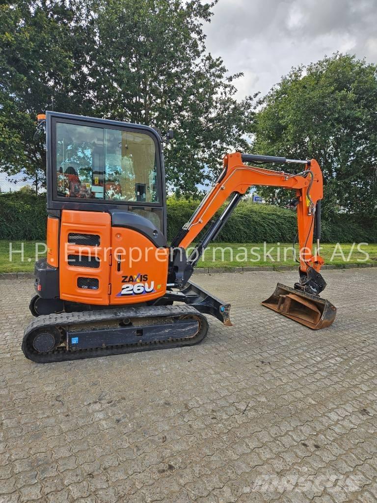 Hitachi ZX 26 U-6 CR Mini pelle < 7t