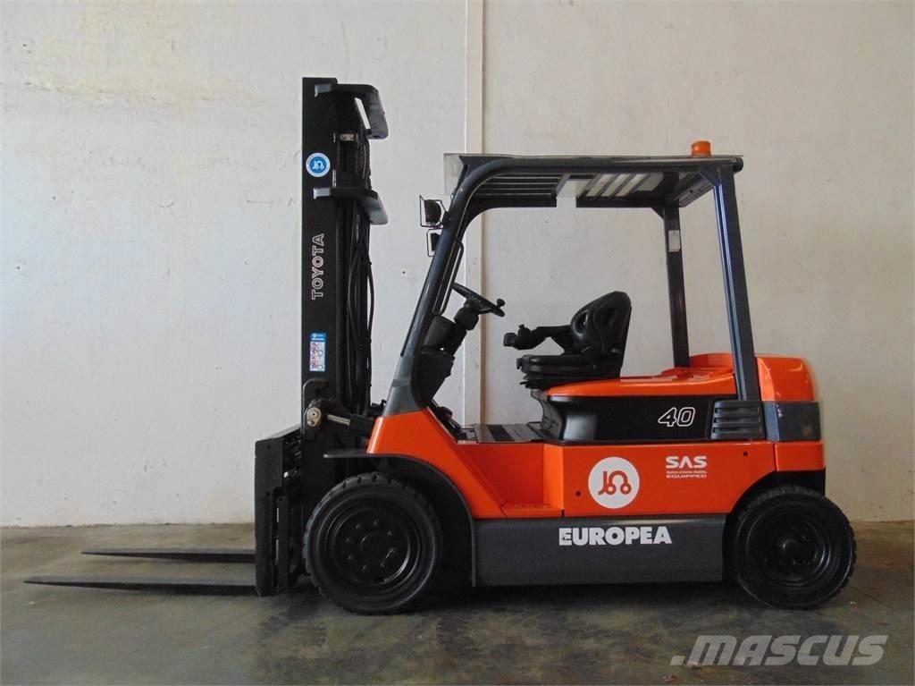 Toyota 7FBMF40 Chariots élévateurs électriques