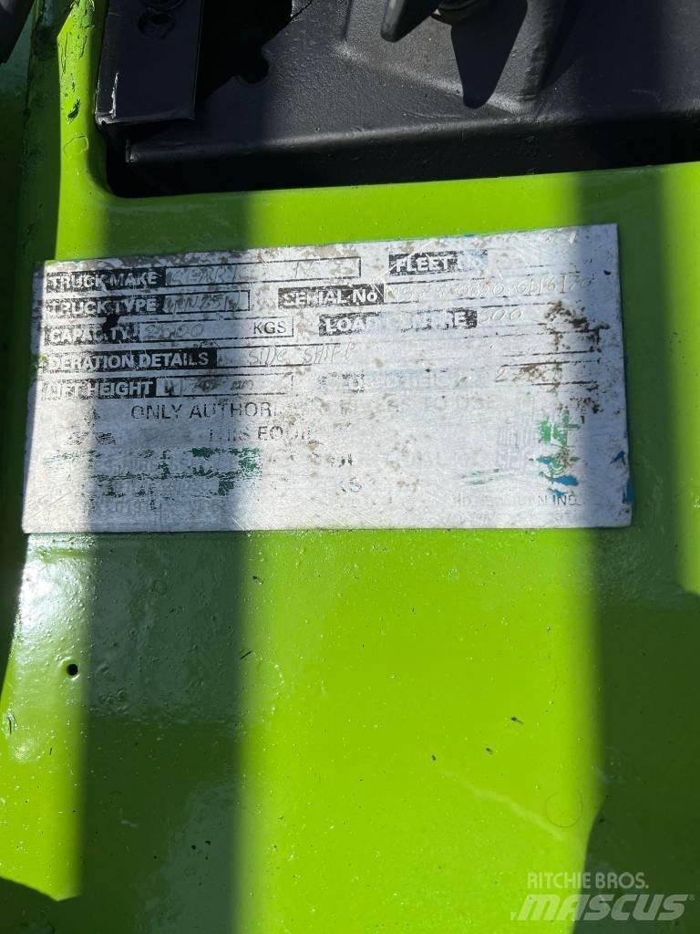 Clark DPN 25 N Chariots diesel