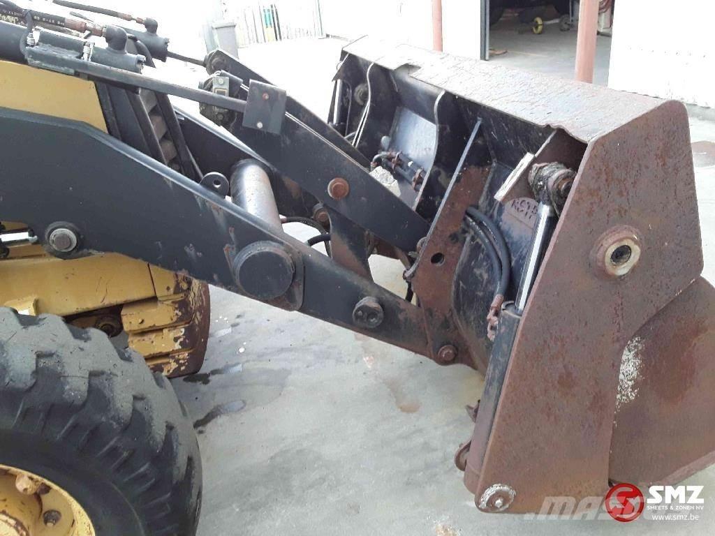 CAT 432 D Tractopelle