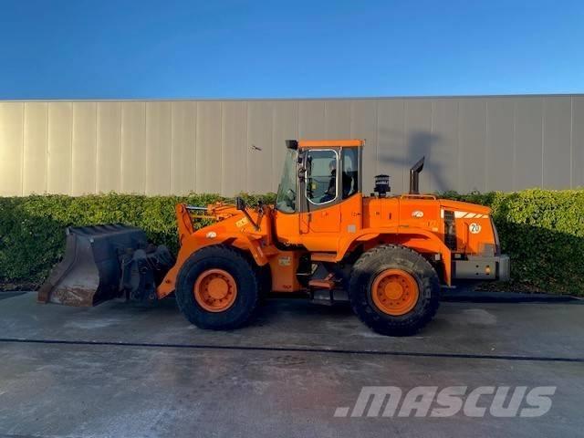 Doosan DL 200 Chargeuse sur pneus