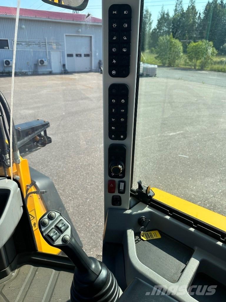JCB 417 HT Chargeuse sur pneus