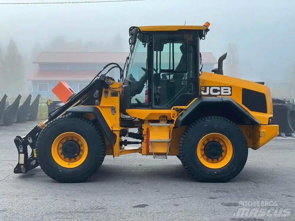 JCB 417 HT Chargeuse sur pneus