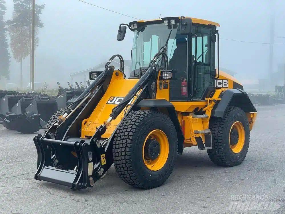 JCB 417 HT Chargeuse sur pneus