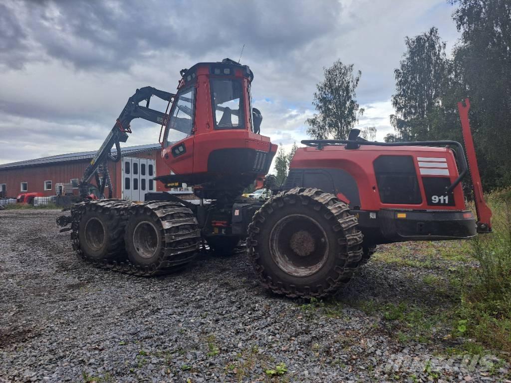 Komatsu 911 Abatteuse