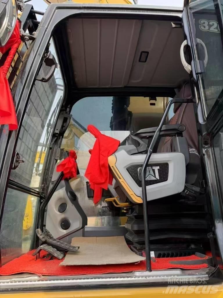 CAT 320GC Pelle sur chenilles