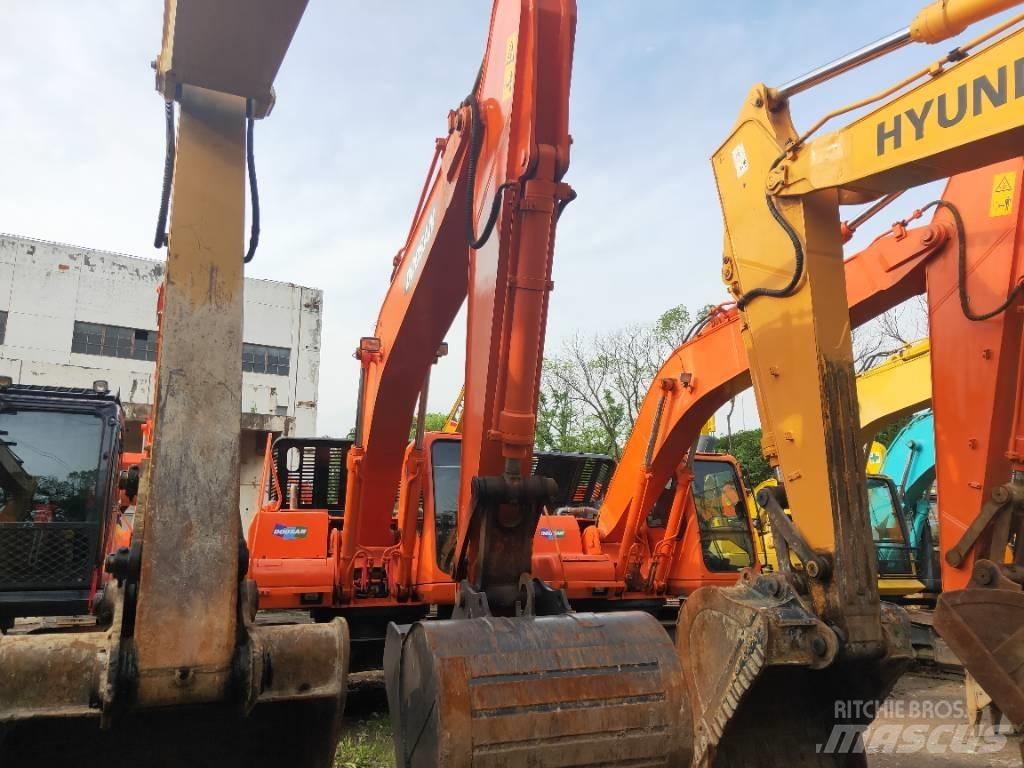 Doosan DH 215-9 Pelle sur chenilles