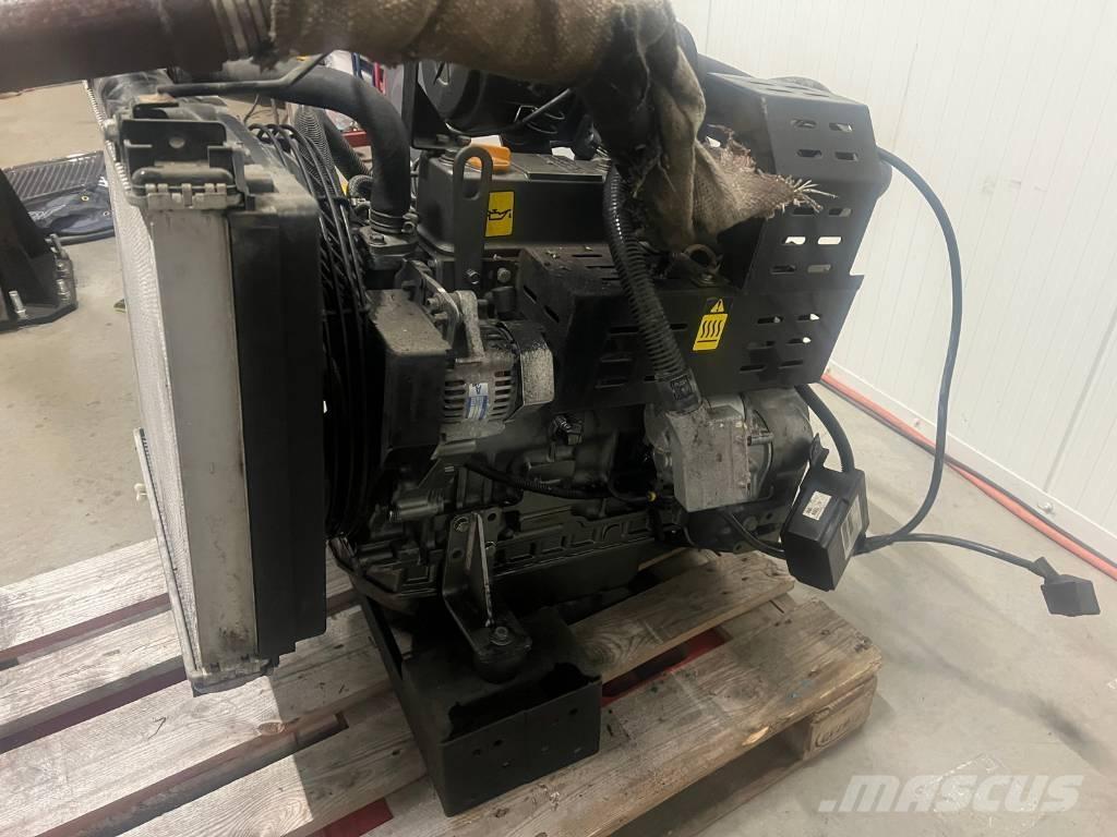 Yanmar 4TNV84T-GGEH Mini pelle < 7t