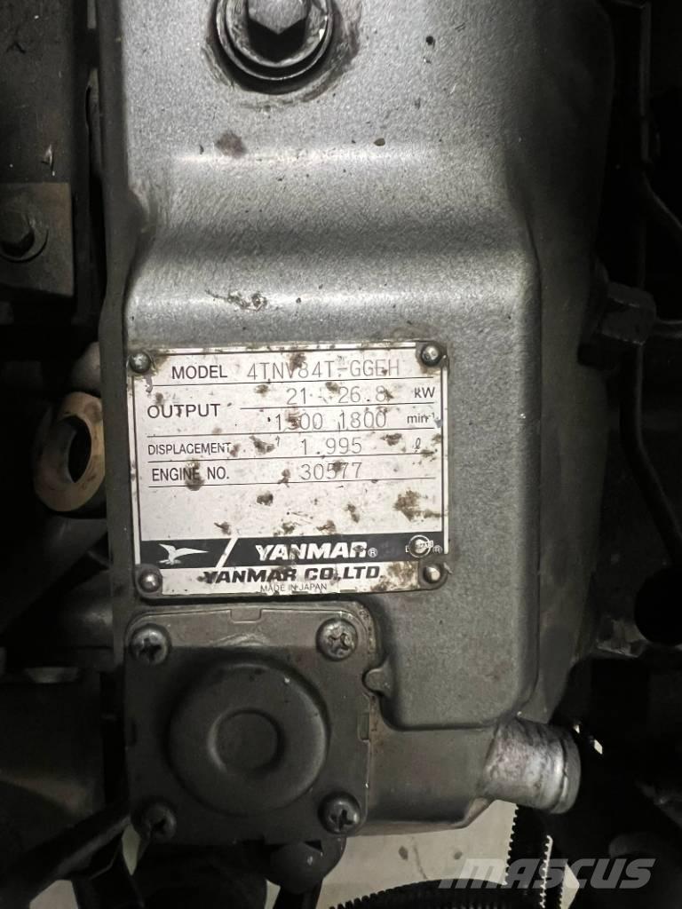 Yanmar 4TNV84T-GGEH Mini pelle < 7t