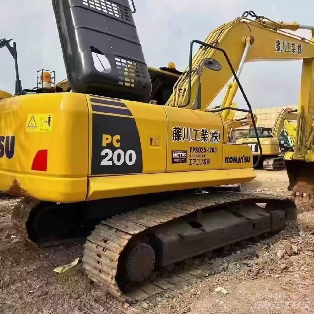Komatsu PC 200 Pelle sur chenilles