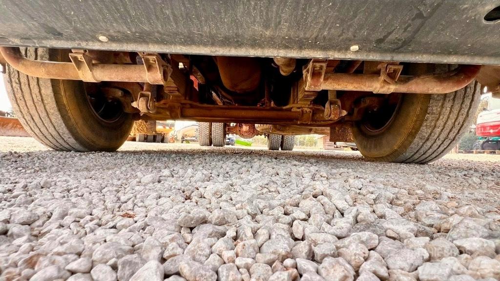 Iveco MT190E27 Grue auxiliaire