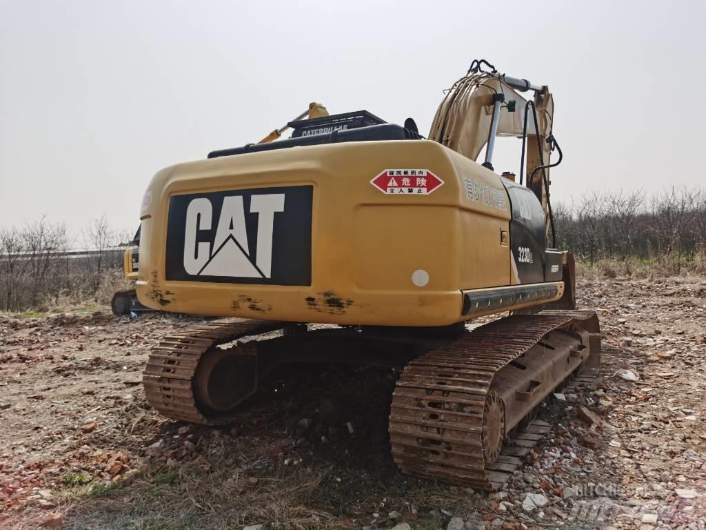 CAT 323 D L Pelle sur chenilles