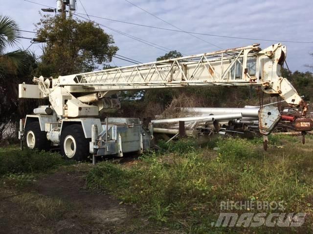 P&H CN128 Grues mobiles