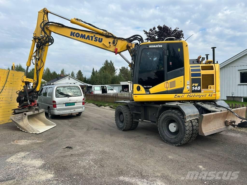 Komatsu PW 148-11 Pelle sur pneus