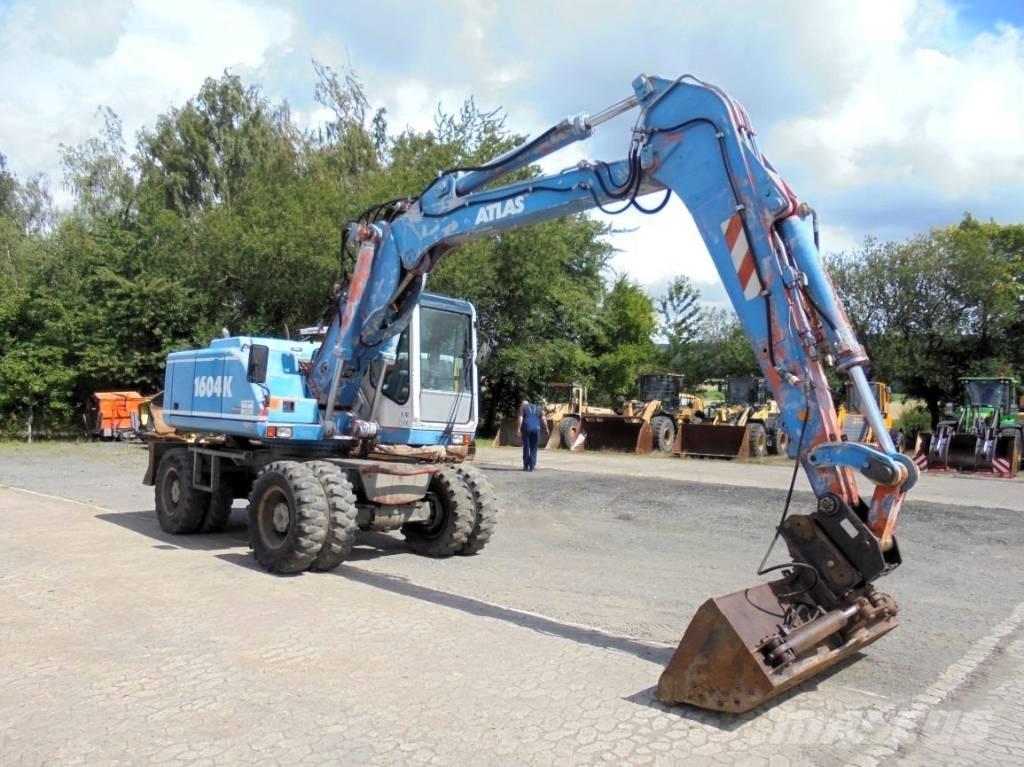 Atlas 1604 K Pelle sur pneus