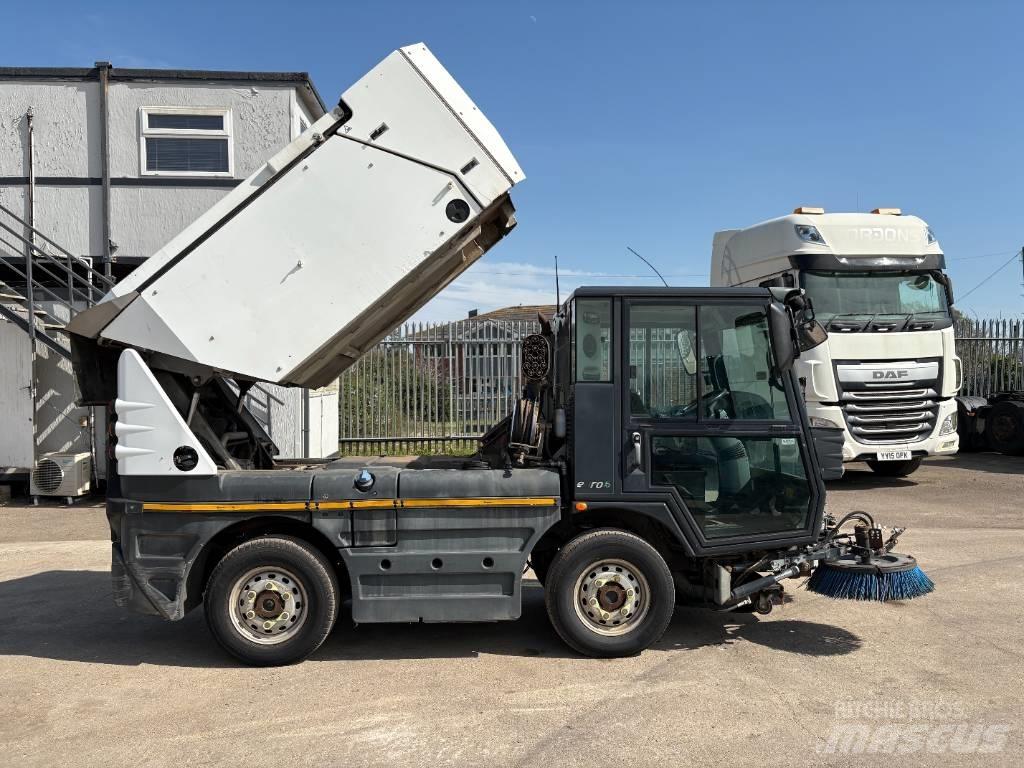 Schmidt Swingo 200 Camion balayeur
