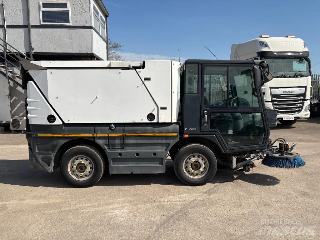 Schmidt Swingo 200 Camion balayeur