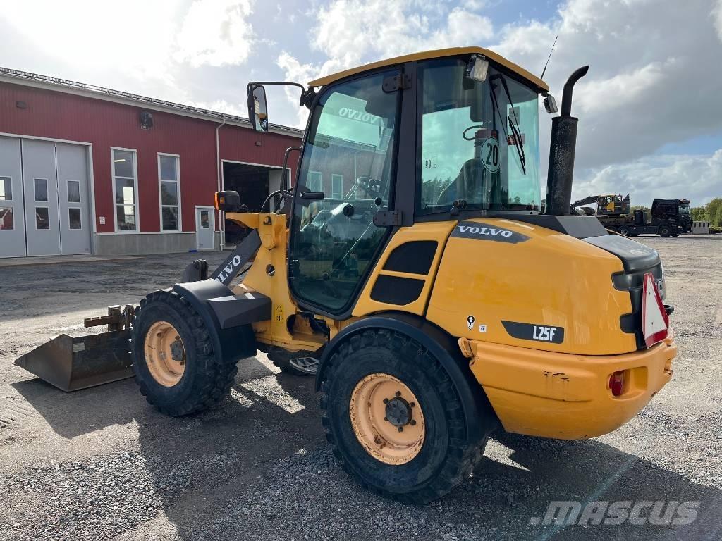 Volvo L 25 F Chargeuse sur pneus