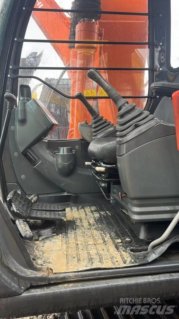 Hitachi ZX120 Pelle sur chenilles