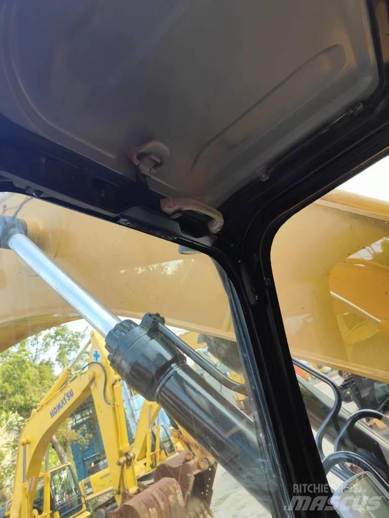 CAT 349 D2 Pelle sur chenilles