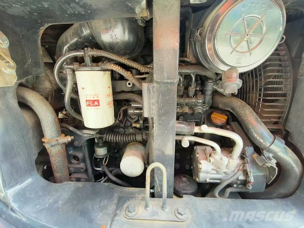 Hitachi ZX 50 U Mini pelle < 7t