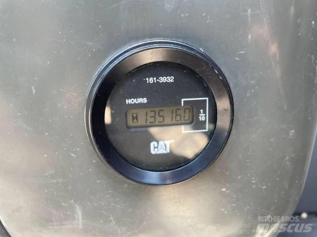 CAT 320D L Pelle sur chenilles