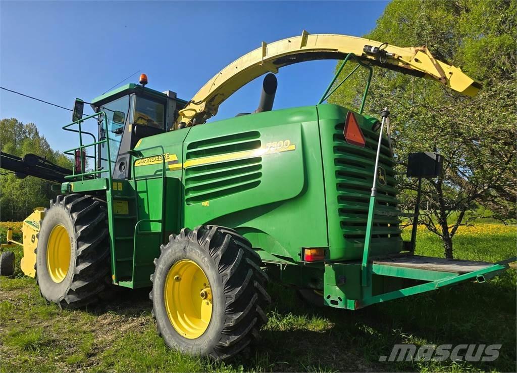 John Deere 7300 Ensileuse automotrice