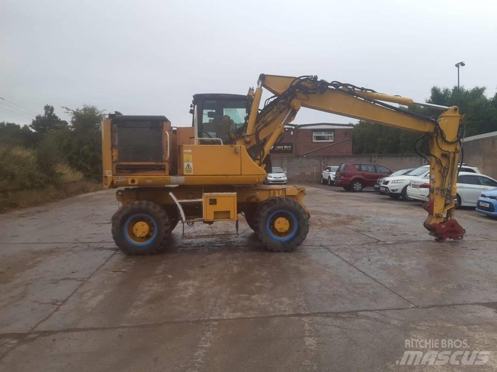 CASE WX 170 Pelle sur pneus