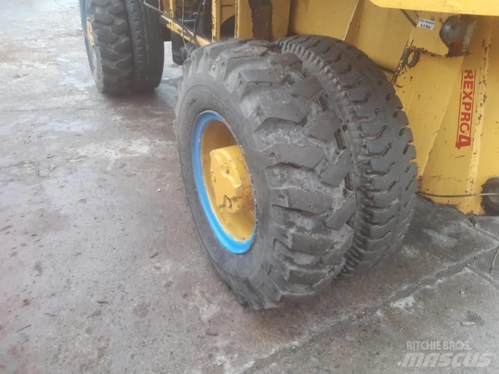 CASE WX 170 Pelle sur pneus