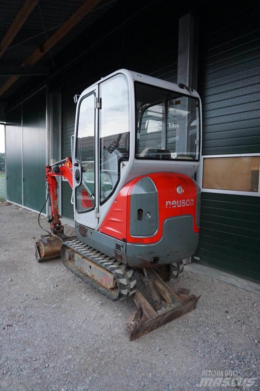 Neuson 1404 Pelle sur pneus
