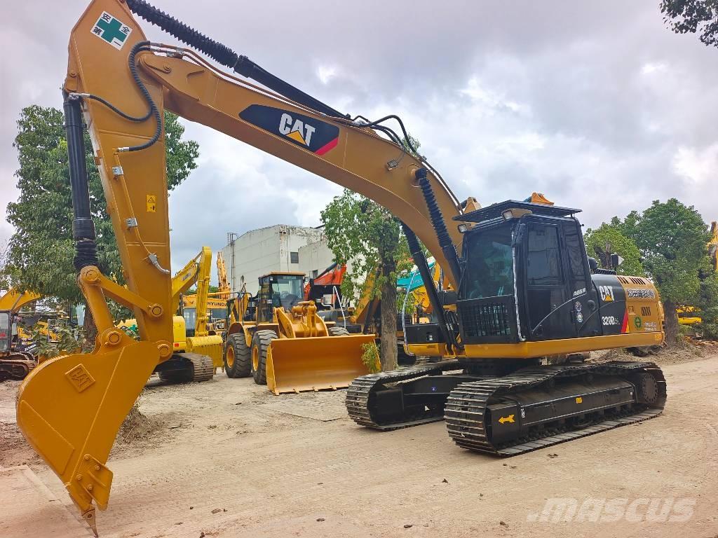 CAT 320D2GC Pelle sur chenilles