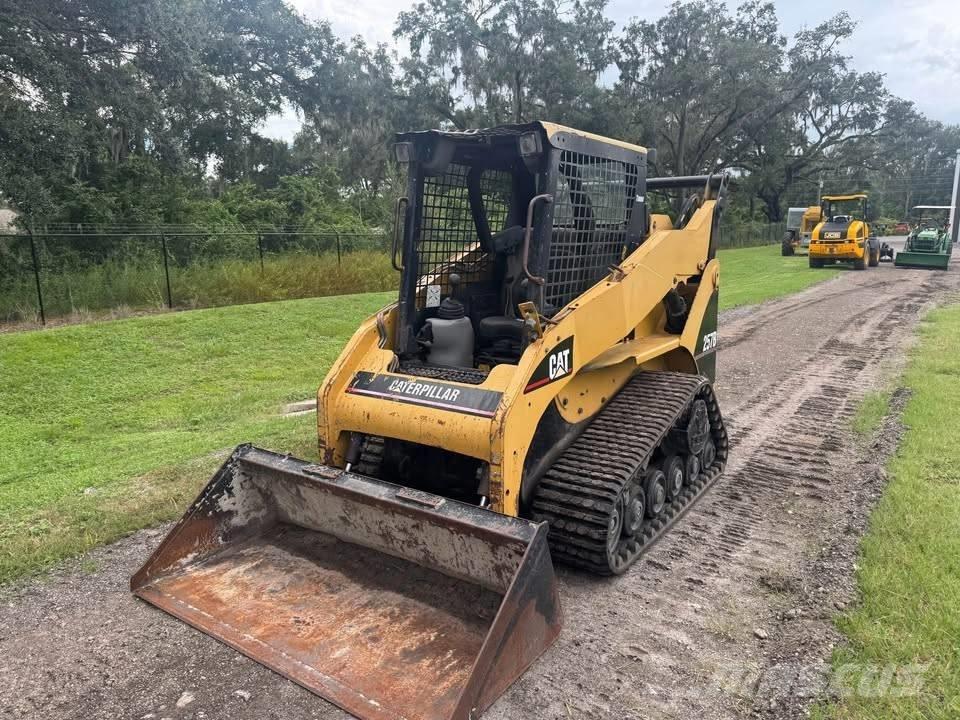 CAT 257B Chargeuse compacte