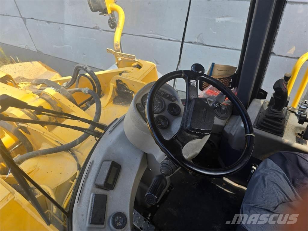 Furukawa 345 II Chargeuse sur pneus