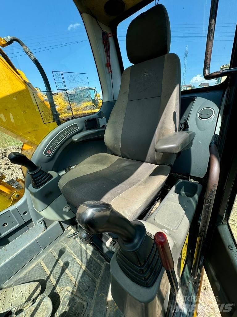 JCB JS 160 LC Pelle sur chenilles