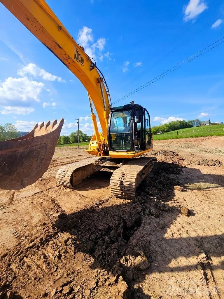 JCB JS 160 LC Pelle sur chenilles