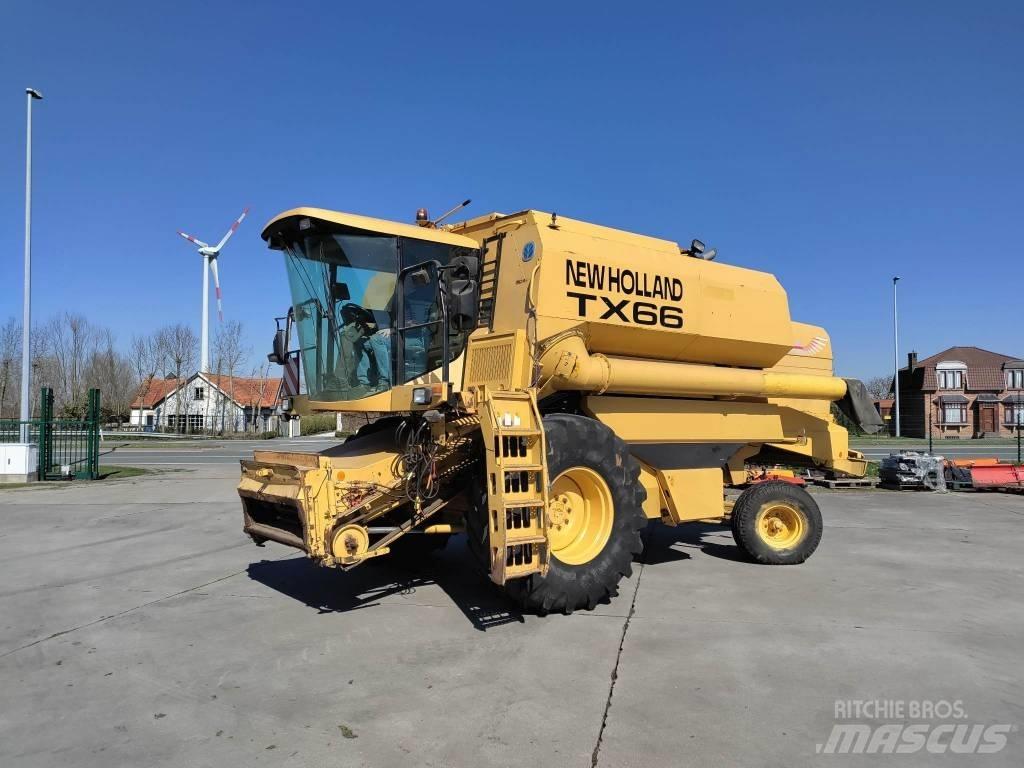 New Holland TX 66 Moissonneuse batteuse