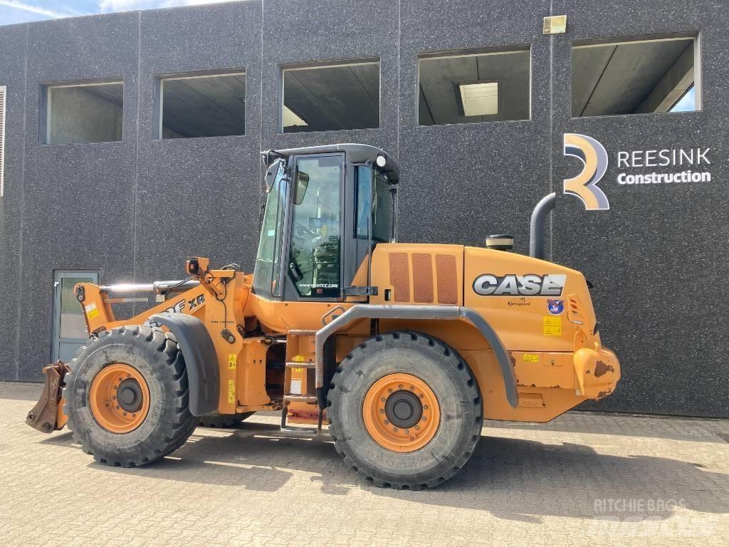 CASE 621 F XR Chargeuse sur pneus