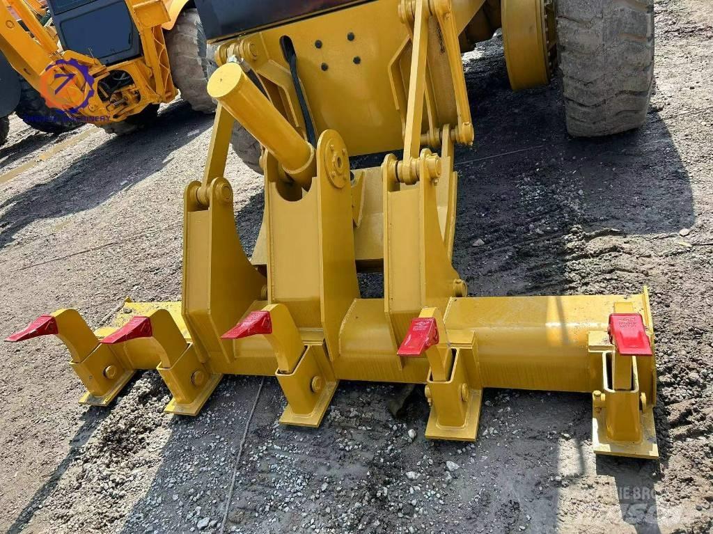 CAT 140 H Niveleuse