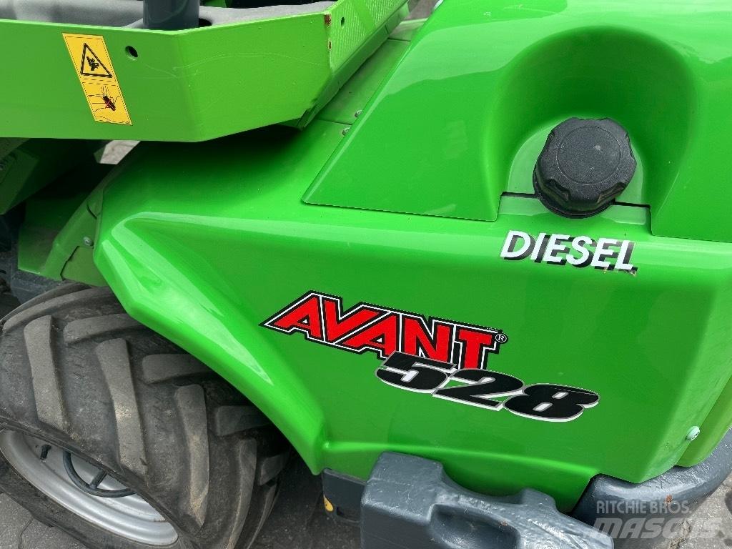 Avant 528 Mini chargeuse
