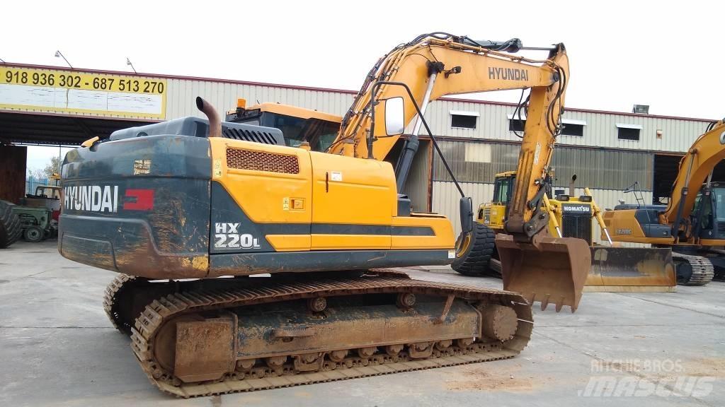 Hyundai HX 220 L Pelle sur chenilles