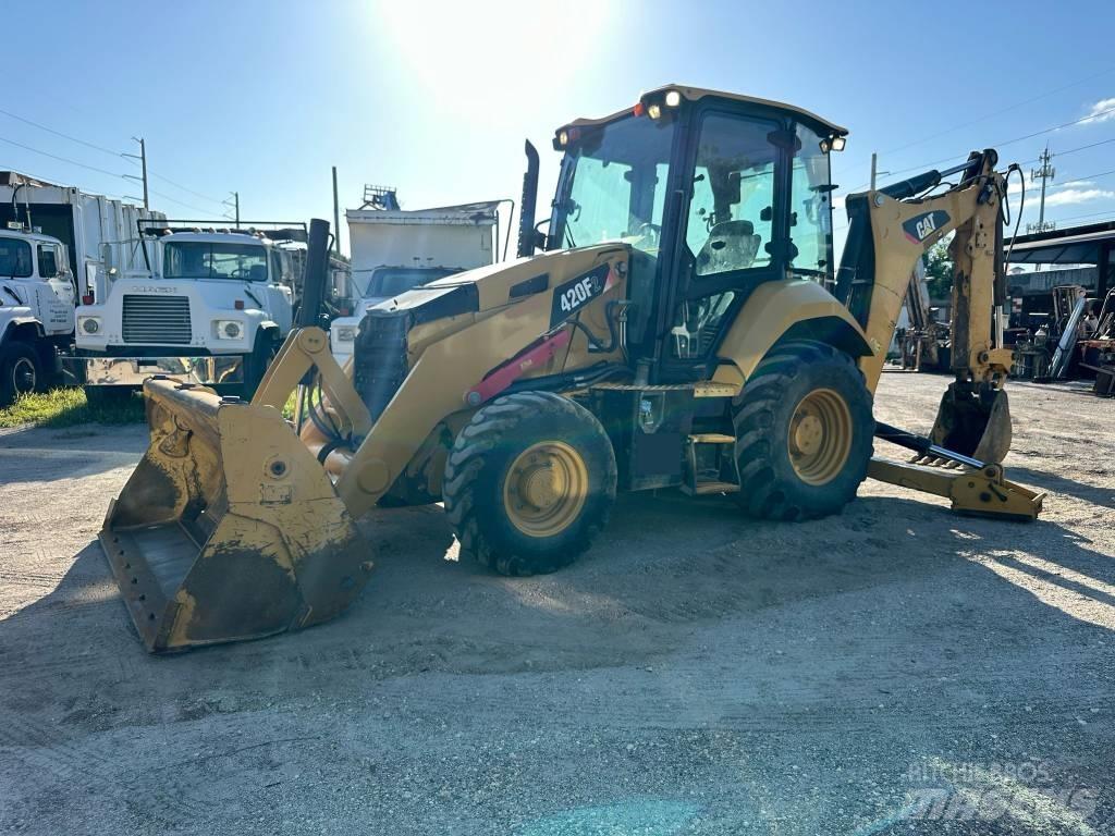 CAT 420F2 Tractopelle