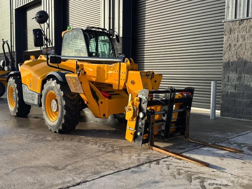 JCB 540-140 Chariot télescopique