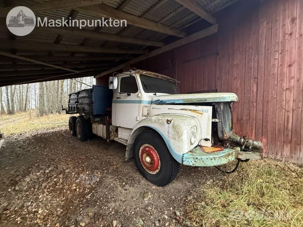 Scania LS 76 kranbil Camion plateau ridelle avec grue