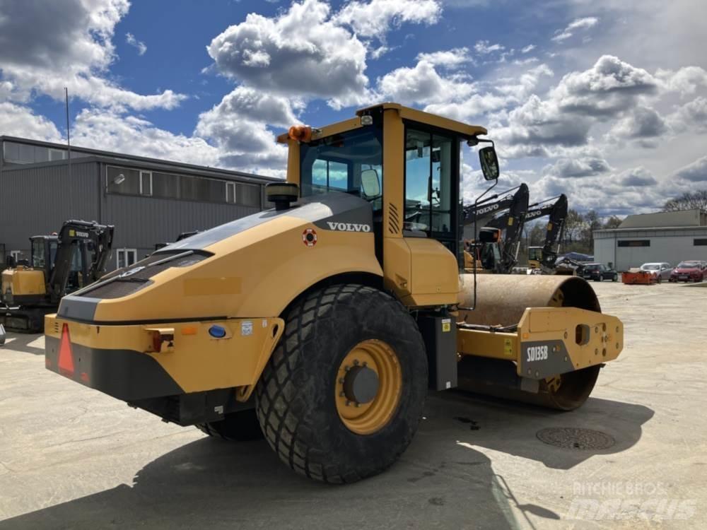 Volvo SD135B Compacteur de sol