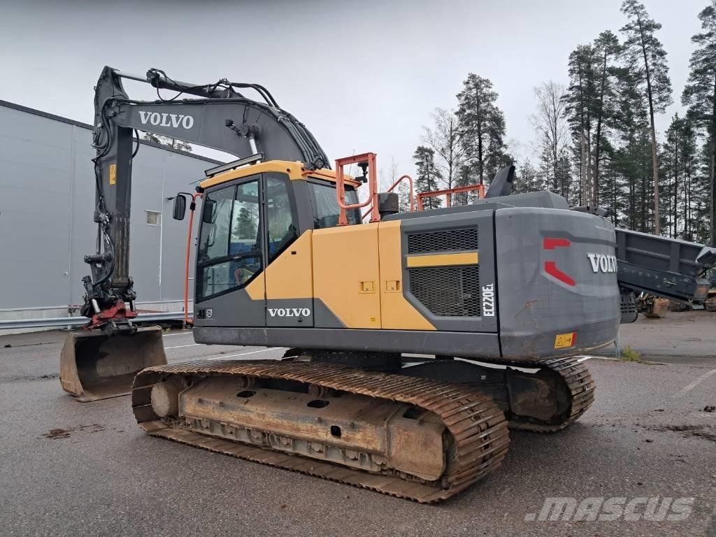 Volvo EC 220 EL Pelle sur chenilles